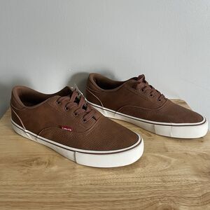 New With Tags Men’s Levi’s Shoes 9.5 Brown